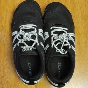 NWOB Xero Prio Women's athletic shoes